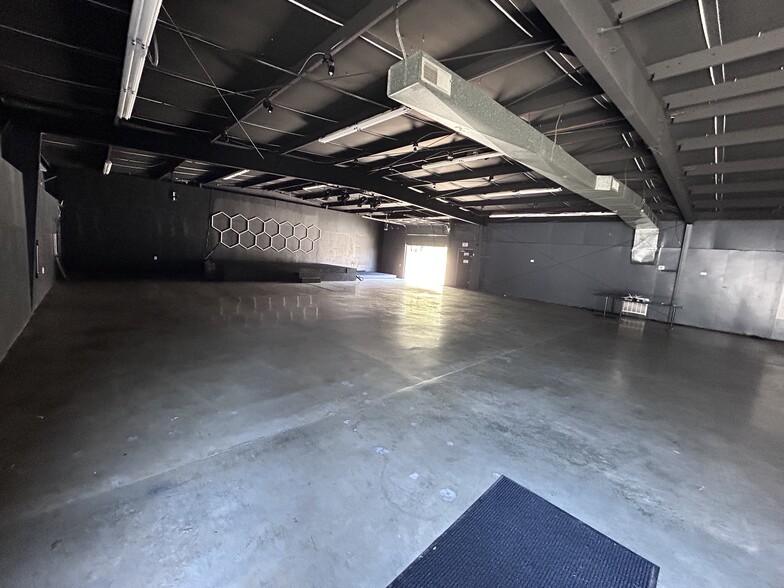More Photos Of 6844 Satchelford Rd, Columbia Warehouse For Lease