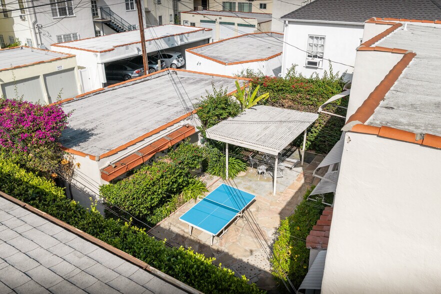 More Photos Of 443 S Palm Dr, Beverly Hills Multifamily For Sale