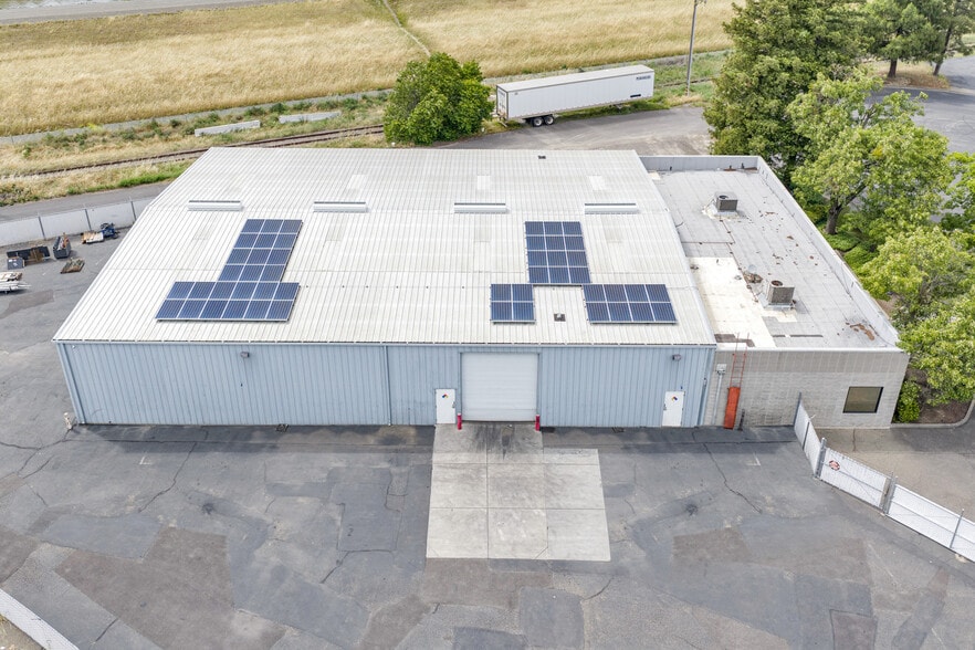More Photos Of 4081 Seaport Blvd, West Sacramento Warehouse For Lease