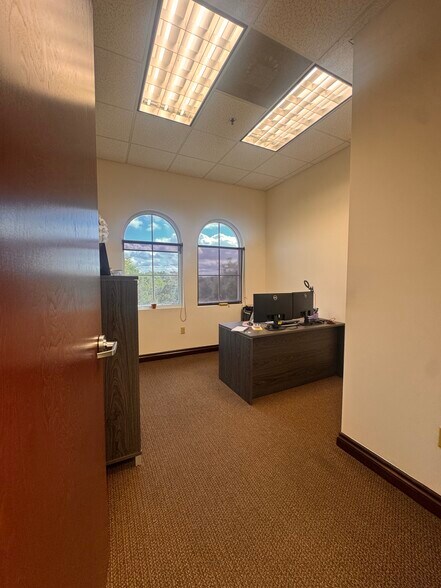 More Photos Of 1655 N Commerce Pky, Weston Office For Lease