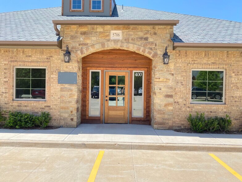 More Photos Of 5706 NW 130th St, Oklahoma City Office For Lease