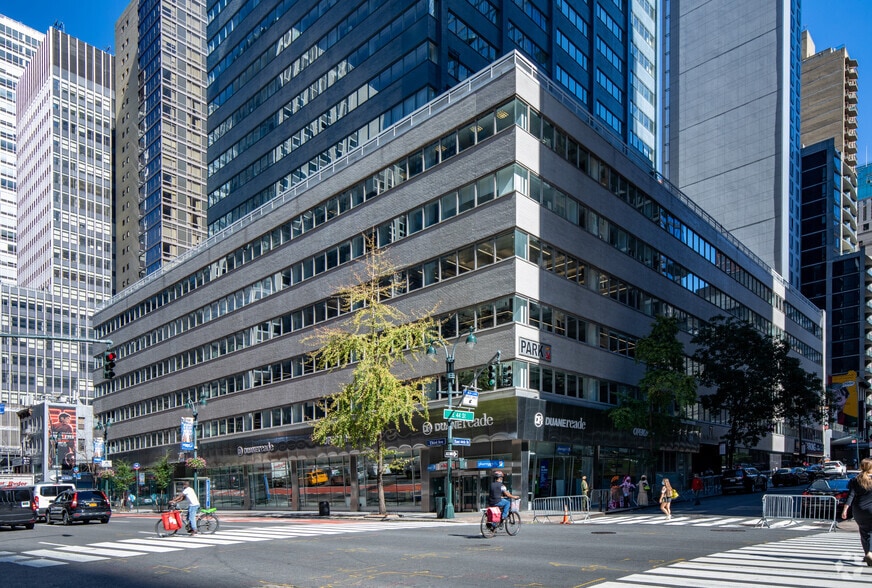 More Photos Of 711 Third Ave, New York Office For Lease