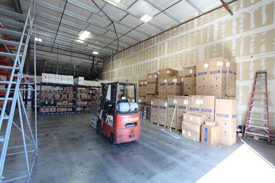 More Photos Of 3048 N Cessna Ave, Casa Grande Warehouse For Lease
