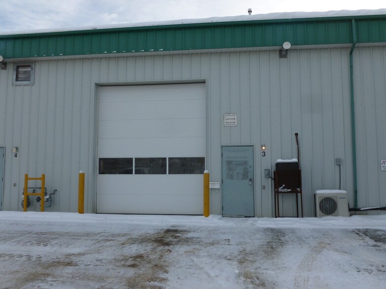 More Photos Of 4646 Riverside Dr, Red Deer Flex For Sale