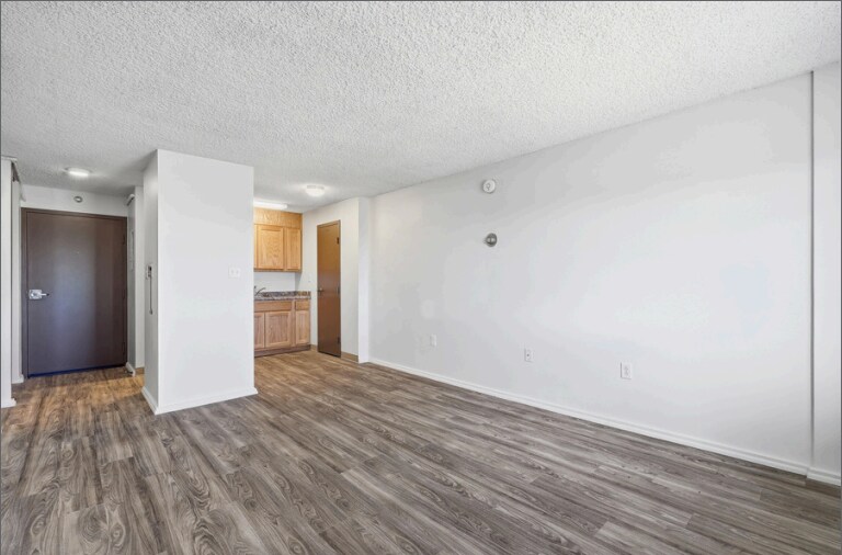 More Photos Of 300 E Collins Dr, Casper Apartments For Sale