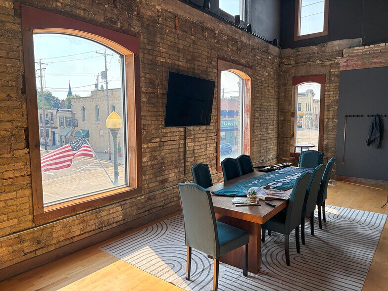 More Photos Of , Fort Atkinson General Retail For Sale