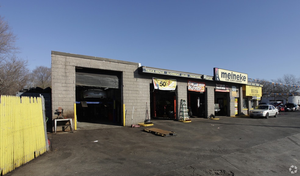 More Photos Of 160 Irish Ln, Islip Terrace Auto Repair For Sale