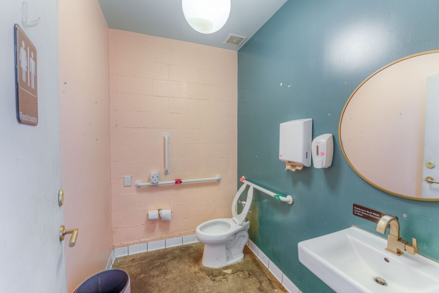 More Photos Of 2655 Broad Ave, Memphis Restaurant For Lease