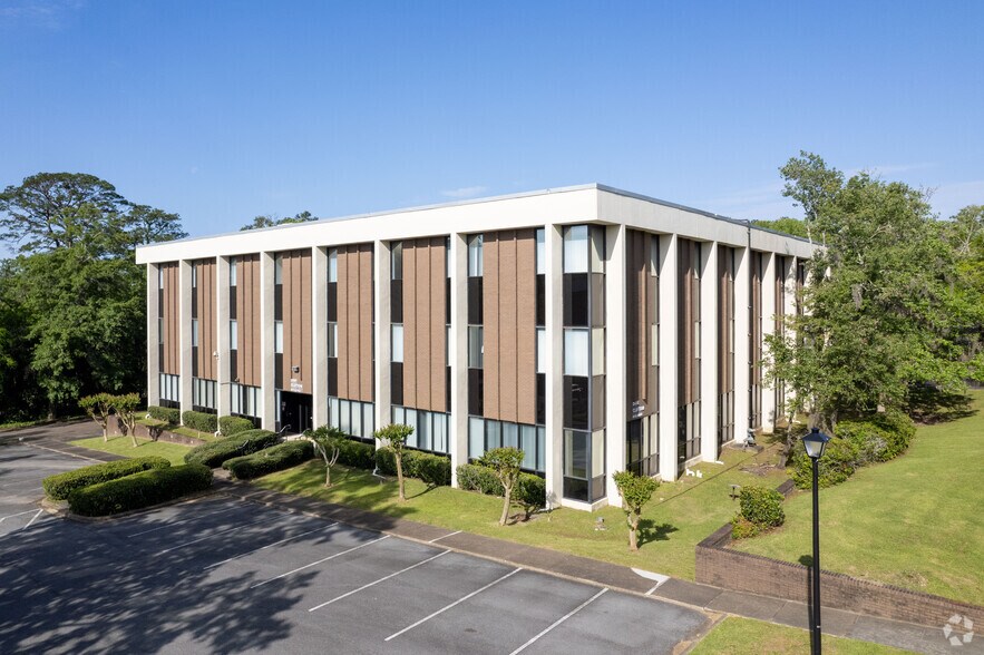 More Photos Of 2551 W Executive Center Cir, Tallahassee Unknown For Lease