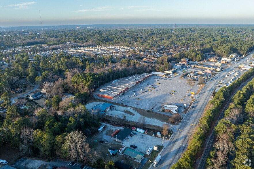 More Photos Of 9221 Two Notch Rd, Columbia Storefront For Sale