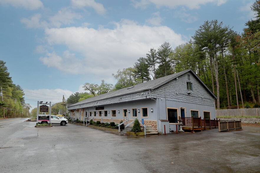 More Photos Of 621 Boston Post Rd, Sudbury Freestanding For Sale