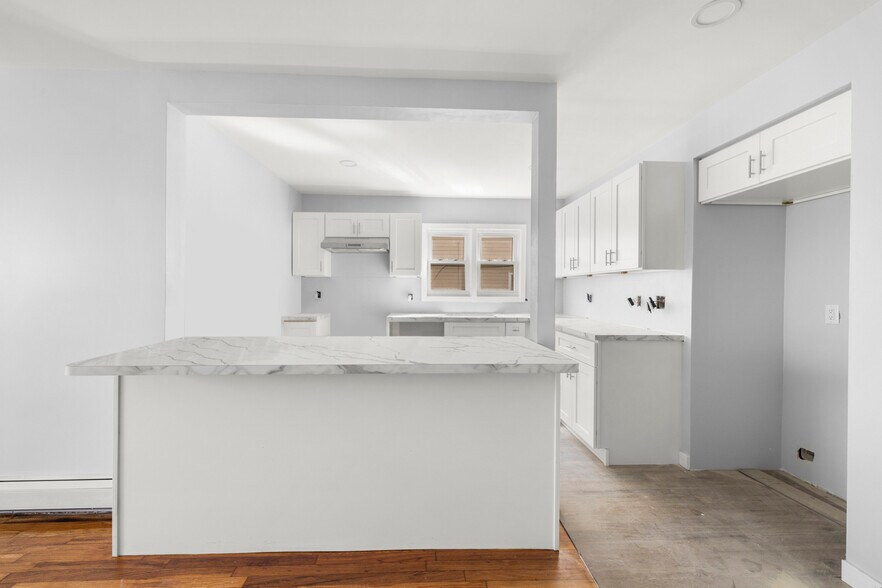 More Photos Of 1144 Mary St, Elizabeth Apartments For Sale