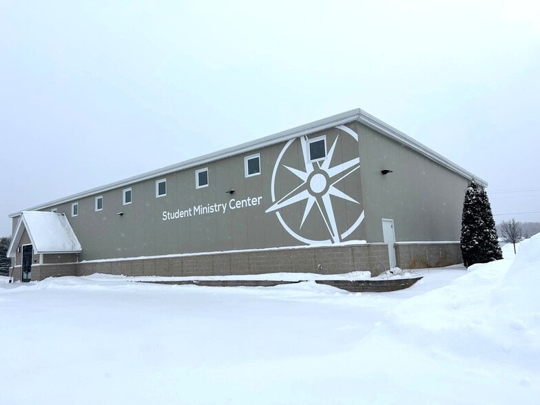 More Photos Of 4975 E Traverse Hwy, Traverse City Specialty For Lease