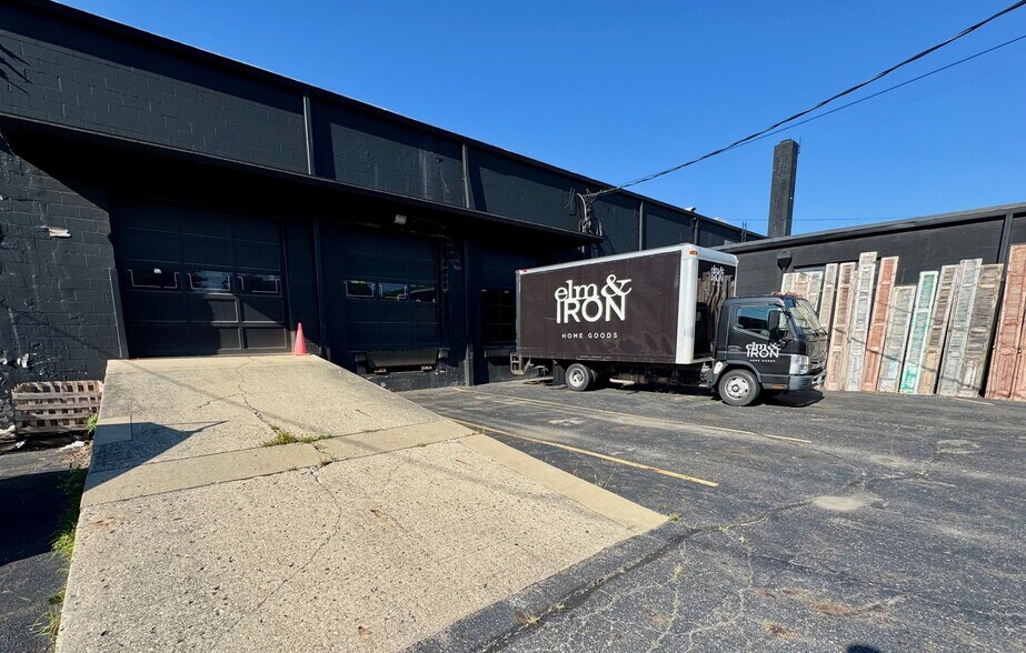 More Photos Of 1171-1175 W Goodale Blvd, Columbus Distribution For Lease