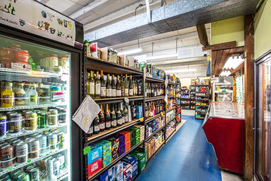 More Photos Of 118 4th ave, Clark Fork Supermarket For Sale