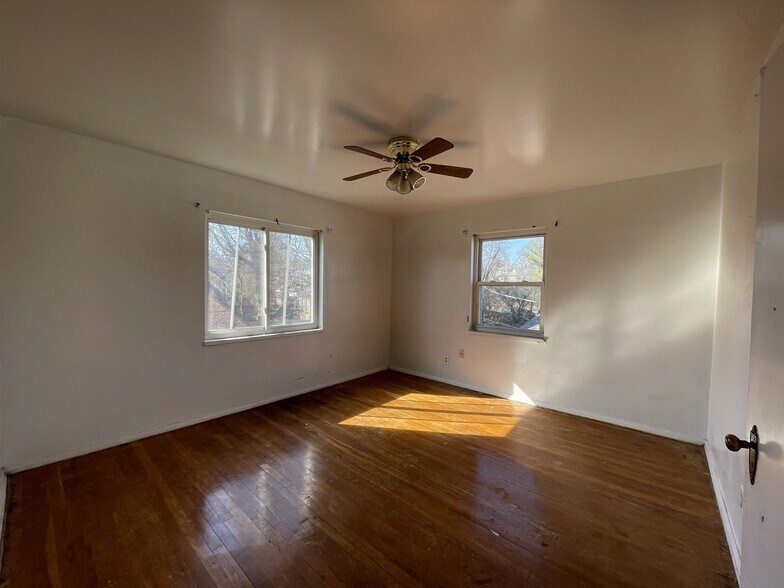 More Photos Of 15 W Maplewood Ave, Dayton Apartments For Sale