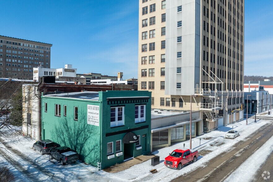 More Photos Of 401 11th St, Huntington Unknown For Sale