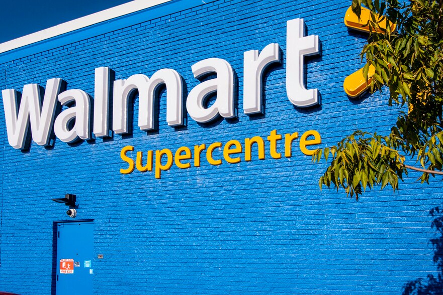 More Photos Of 15630 87th Ave NW, Edmonton Storefront For Lease