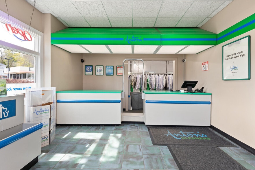 More Photos Of 313-321 Marrett Rd, Lexington Freestanding For Sale