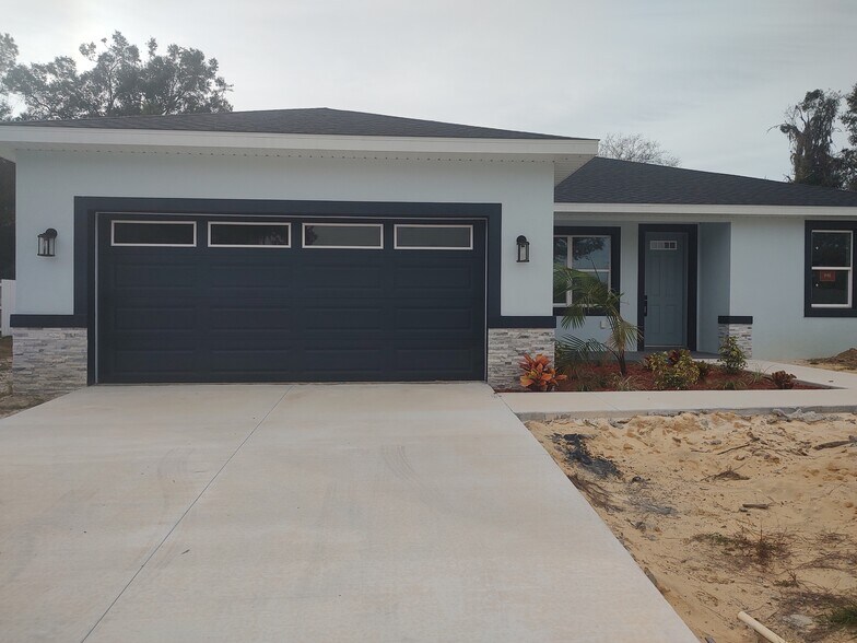 Primary Photo Of 7604 103rd Loop, Ocala Multifamily For Sale