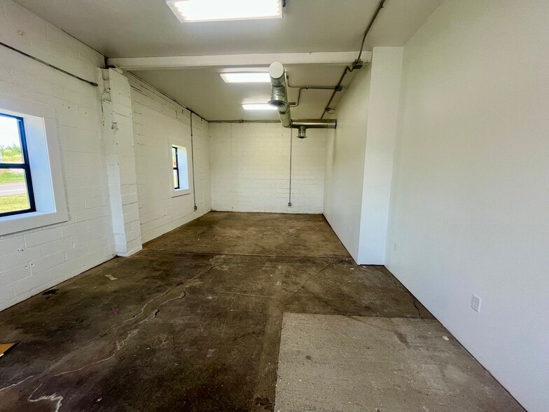 More Photos Of 76 21st St, Newport Warehouse For Sale