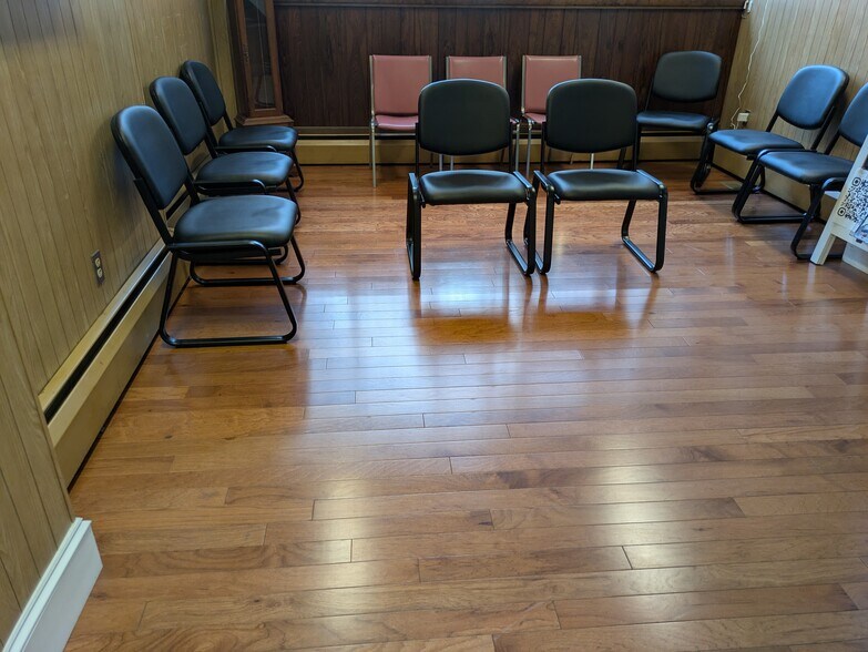 More Photos Of 848 W 36th St, Baltimore Medical For Lease