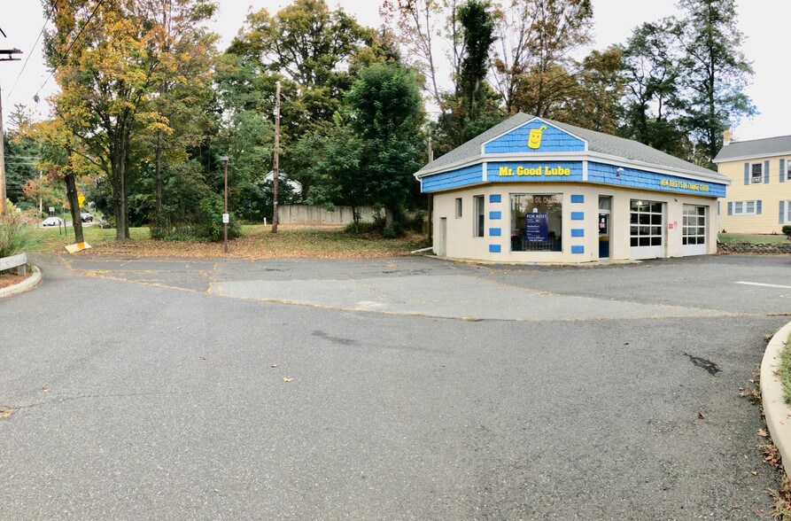 More Photos Of 5 Main St, Chester Auto Repair For Sale