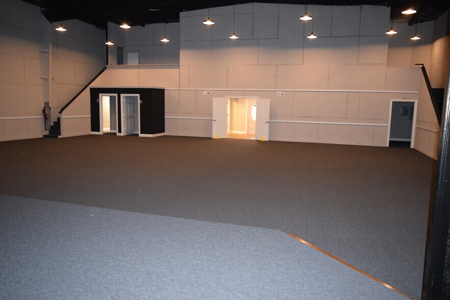 More Photos Of 37092 Miller Rd, Prairieville Industrial For Lease