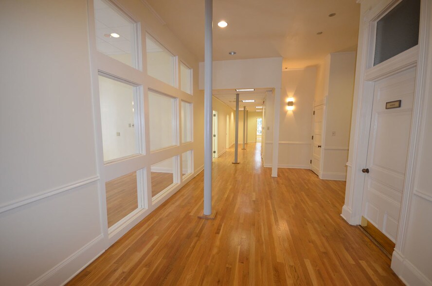 More Photos Of 620 Congress Ave, Austin Office For Lease