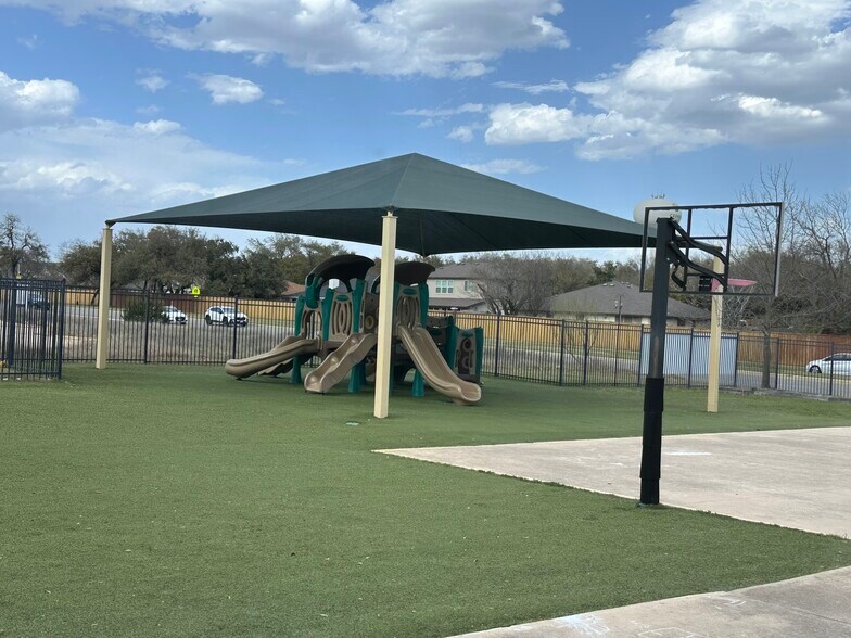 More Photos Of 1301 N Lakeline Blvd, Cedar Park Schools For Sale