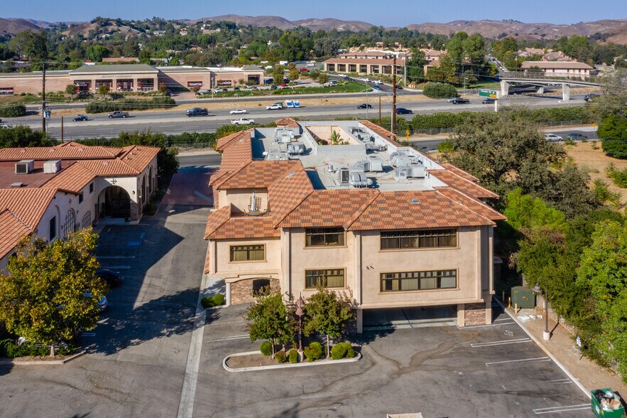 More Photos Of 28348 Roadside Dr, Agoura Hills Office For Lease