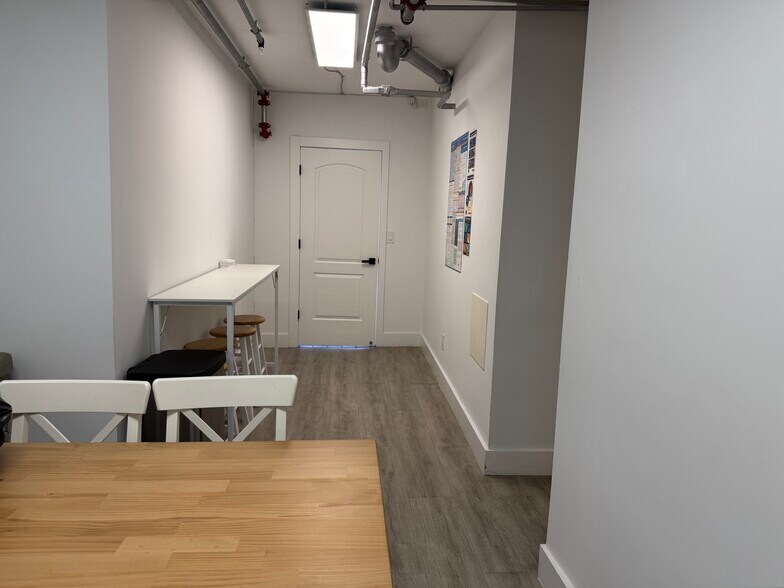 More Photos Of 1720 Harrison St, Hollywood Office Residential For Sale