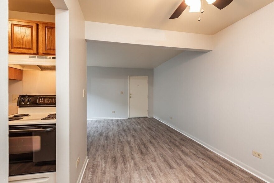 More Photos Of 2401 Arlington Blvd, Charlottesville Apartments For Sale
