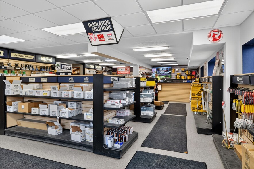 More Photos Of 2609 S Carolyn Ave, Sioux Falls Warehouse For Lease