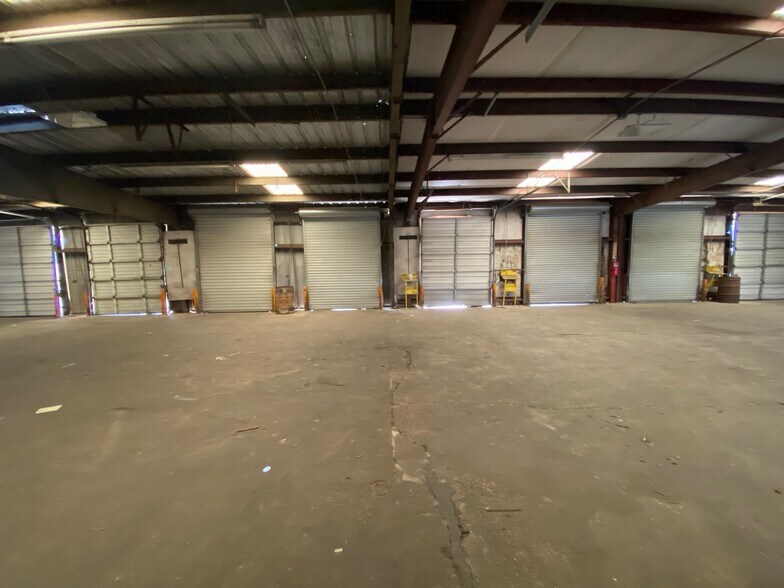 More Photos Of 3390 Jeff Homan Blvd, Tupelo Truck Terminal For Lease