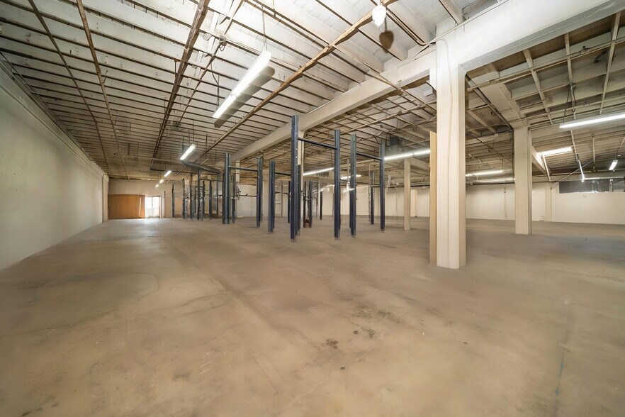 More Photos Of 4383 Fruitland Ave, Vernon Manufacturing For Sale