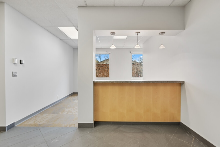 More Photos Of 10235 124th St, Edmonton Medical For Lease