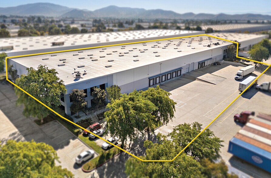 Primary Photo Of 10837 Commerce Way, Fontana Warehouse For Lease
