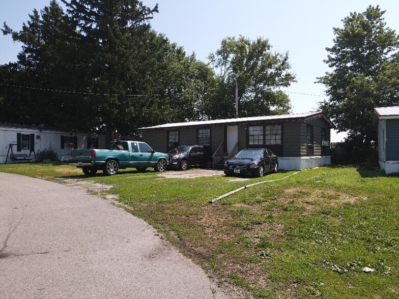 More Photos Of 1 Mahoning Ave, Rantoul Multifamily For Sale