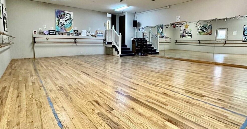 More Photos Of 40 E Genesee St, Auburn Storefront Retail Residential For Lease