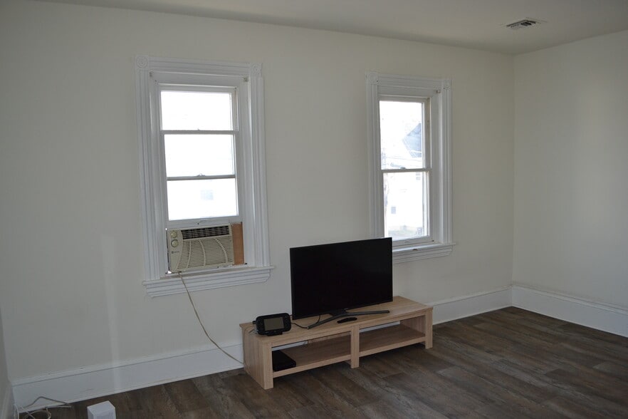 More Photos Of 29 S Main St, Glassboro Multifamily For Sale