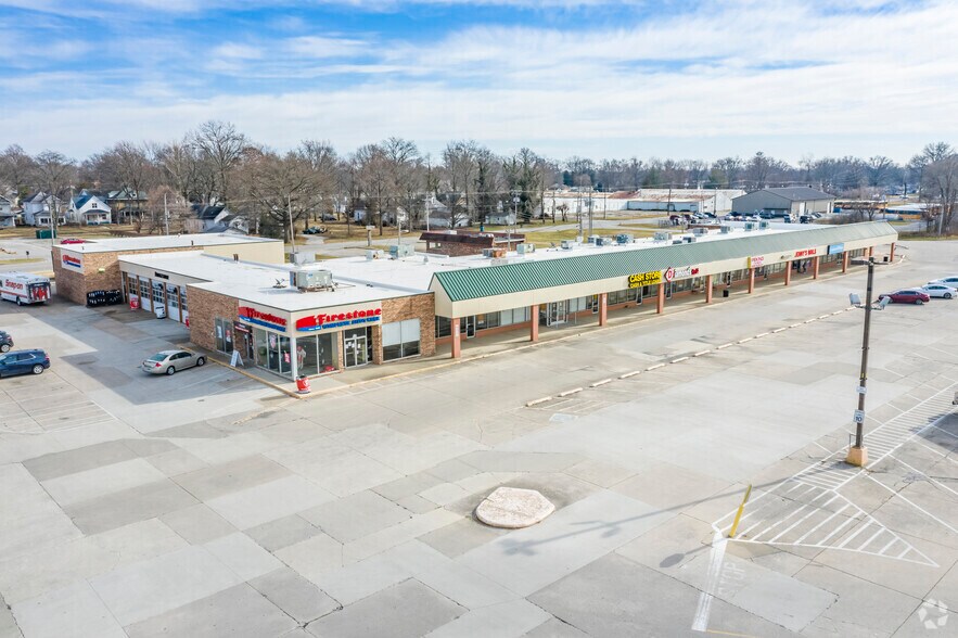 More Photos Of 1000 W Broadway, Centralia Unknown For Lease