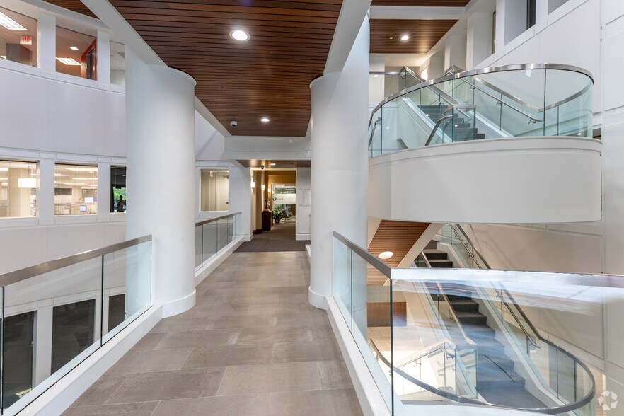 More Photos Of 8720 Red Oak Blvd, Charlotte Office For Lease