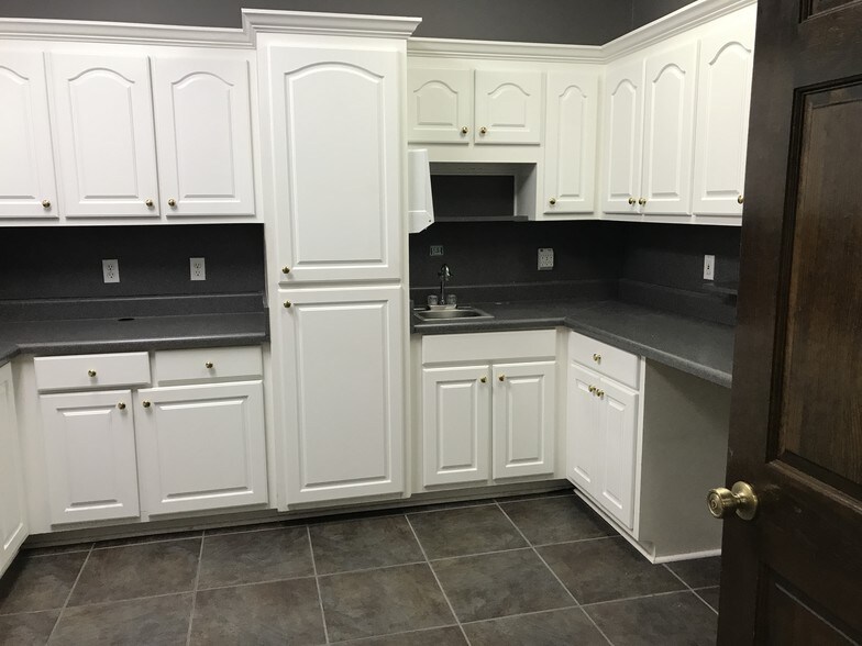 More Photos Of 4400 Bayou Blvd, Pensacola Office Residential For Lease