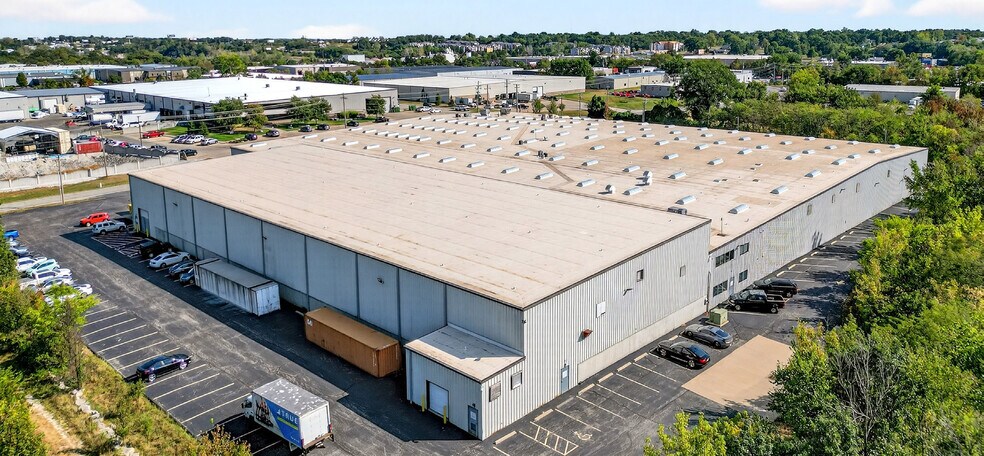 More Photos Of 865 Hoff Rd, O'Fallon Warehouse For Sale