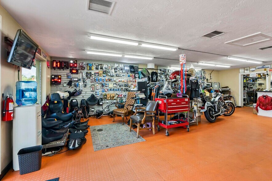 More Photos Of 1841 S Ridgewood Ave, Daytona Beach Freestanding For Sale