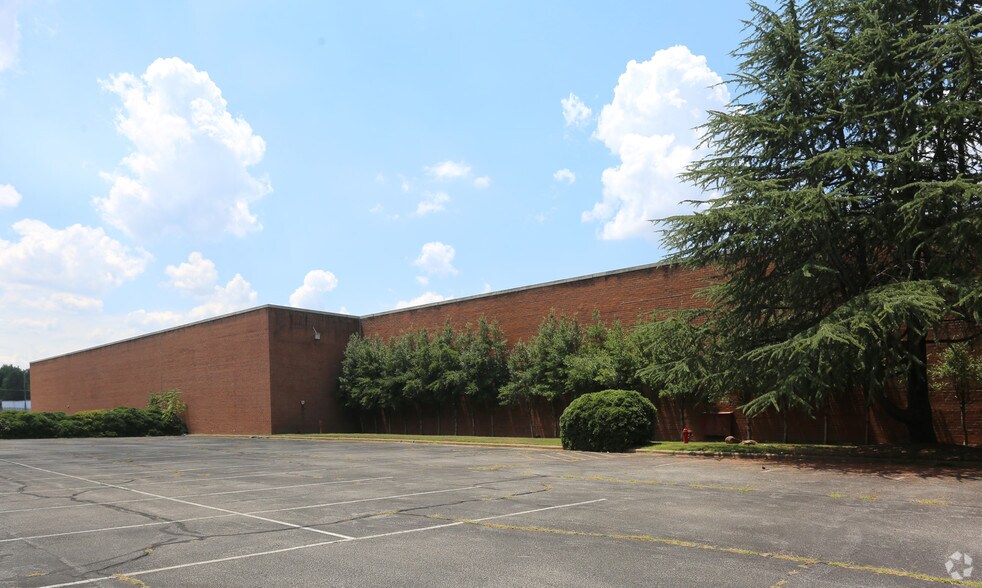 More Photos Of 800 S Ayersville Rd, Mayodan Manufacturing For Sale