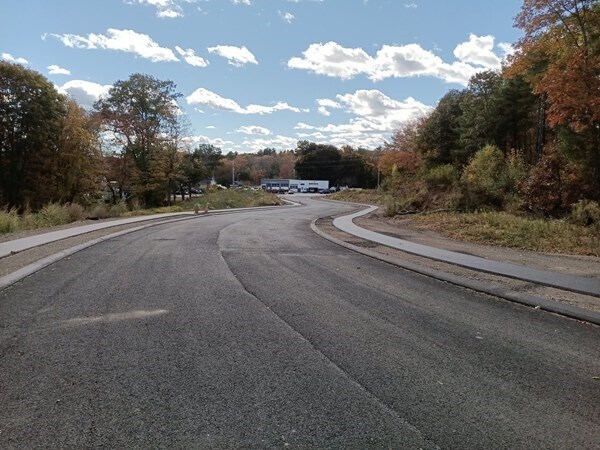 More Photos Of 1 Berry Farms rd, Sturbridge Office For Sale