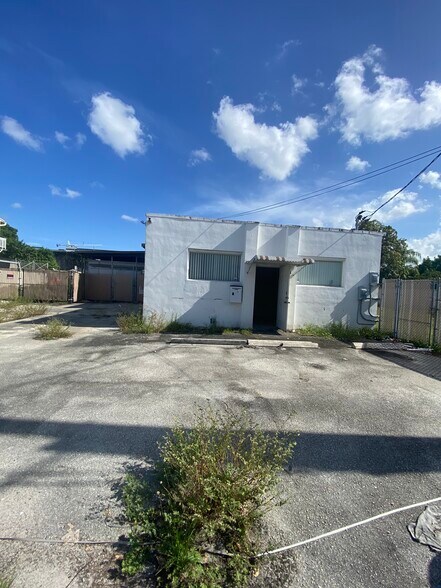 More Photos Of 2126 Collins Ct, Hollywood Refrigeration Cold Storage For Lease