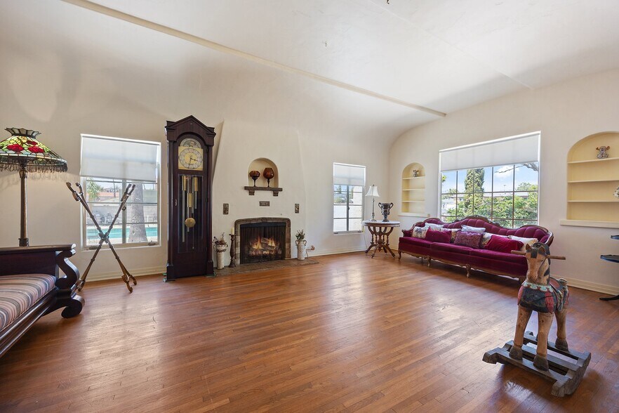 More Photos Of 720 W La Habra Blvd, La Habra General Retail For Sale